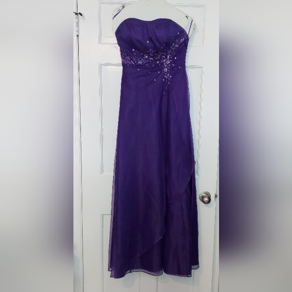 Bella Formals by Venus Purple Hand Beaded Long Formal Dress Womens Size 4